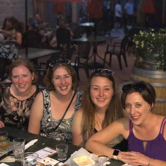 Meet your Posher, Tabitha - Picture 1 of 1